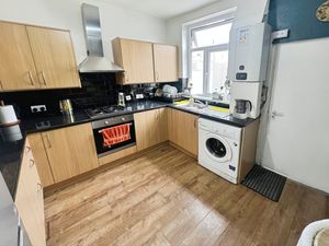 Kitchen- click for photo gallery